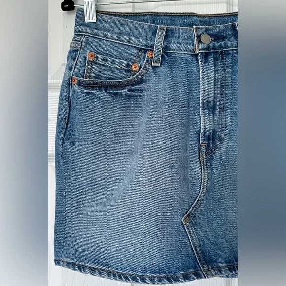 🔥HP🔥 LEVI’S Denim Mini Skirt in Size 27 - Picture 8 of 13